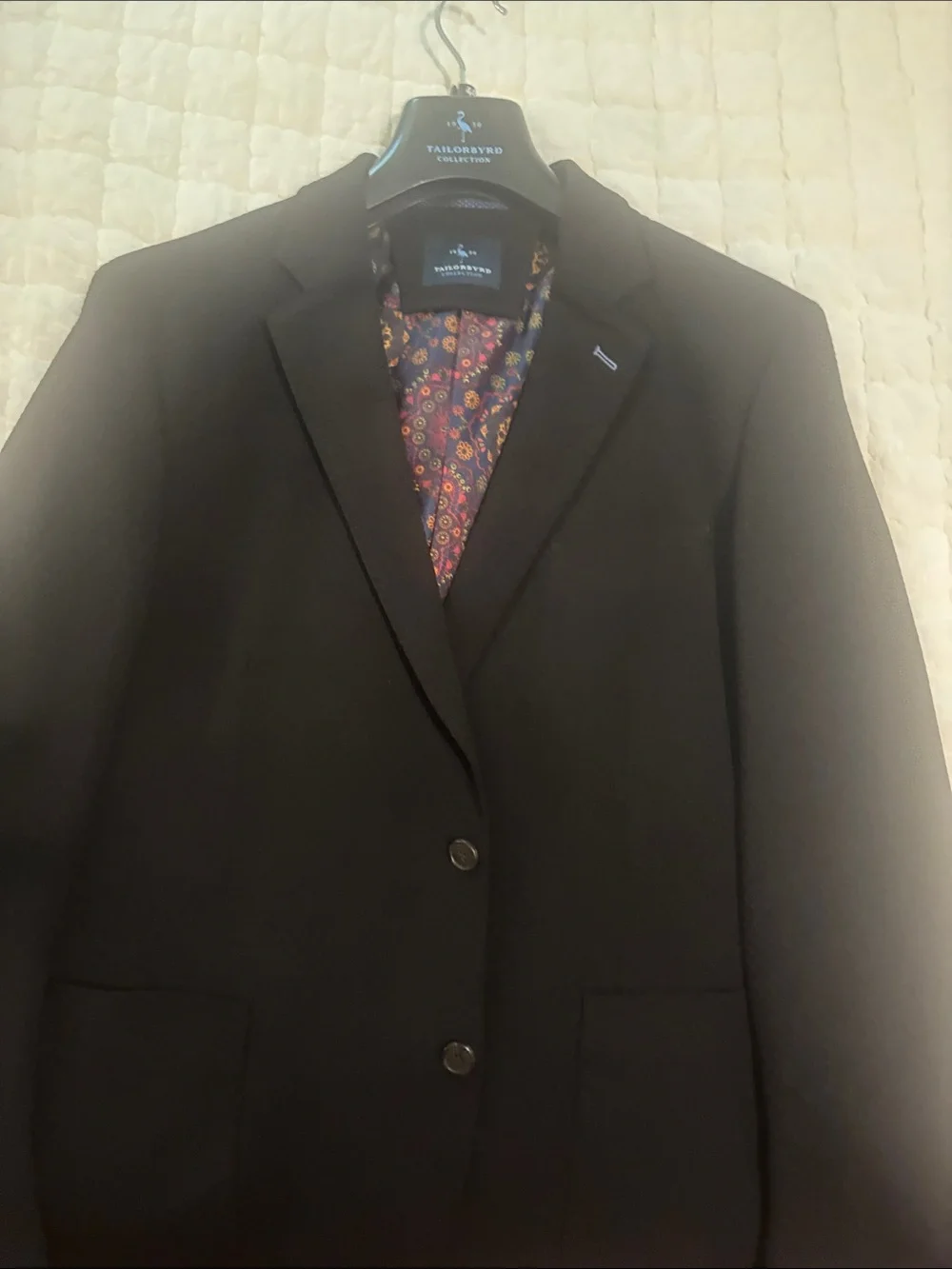 Tailorbyrd Black Blazer with Patterned Paisley Lining